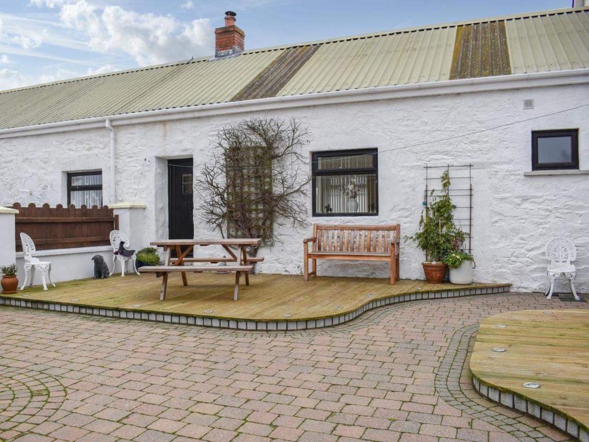 Rose Cottage Captivating 1-Bed Cottage In Bangor Exterior photo
